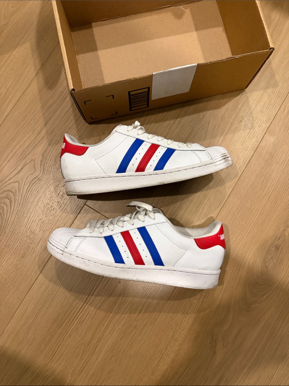 Adidas Super Star - Picture 2 of 4
